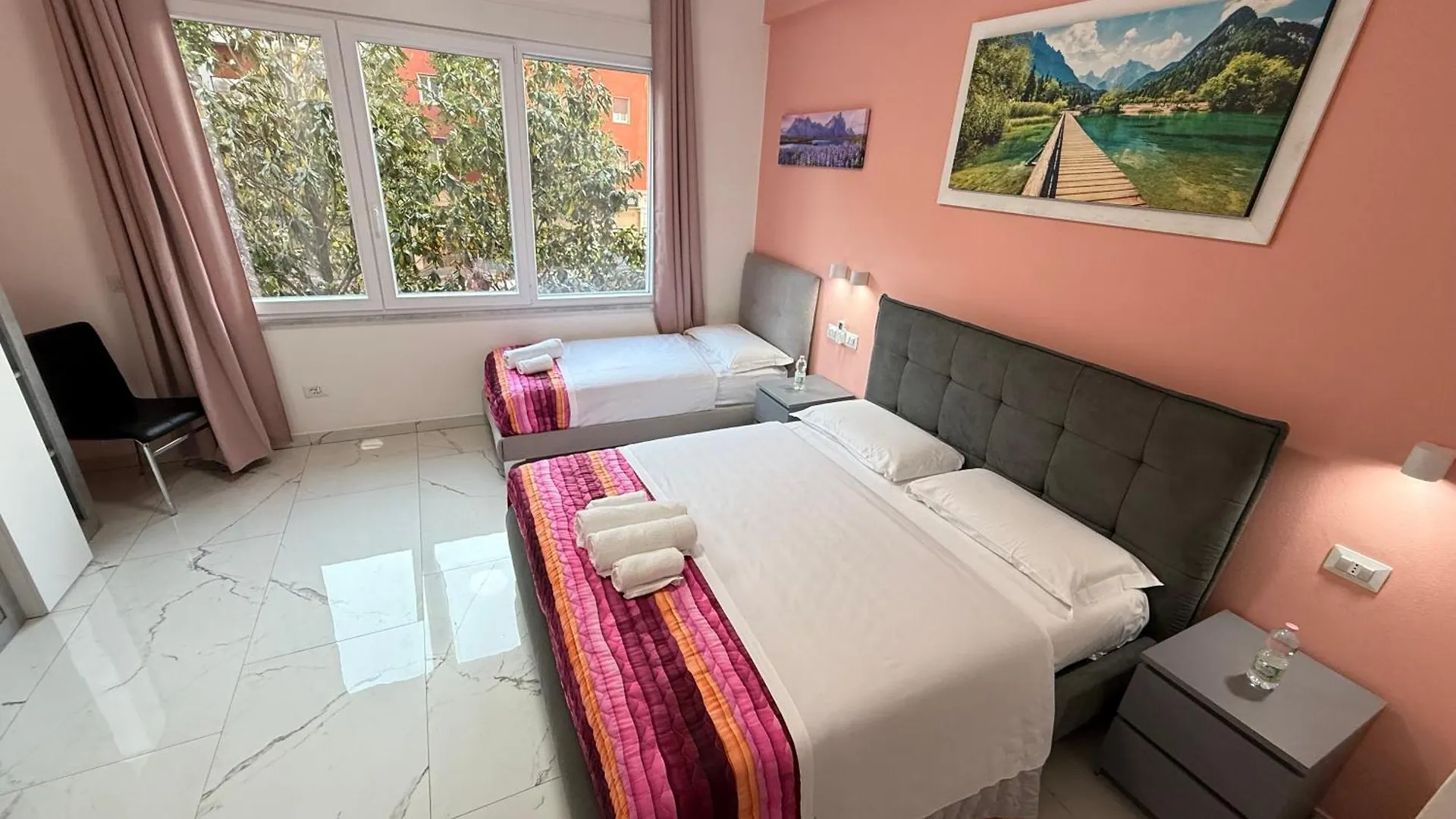 Luna Guest House Pisa Italy
