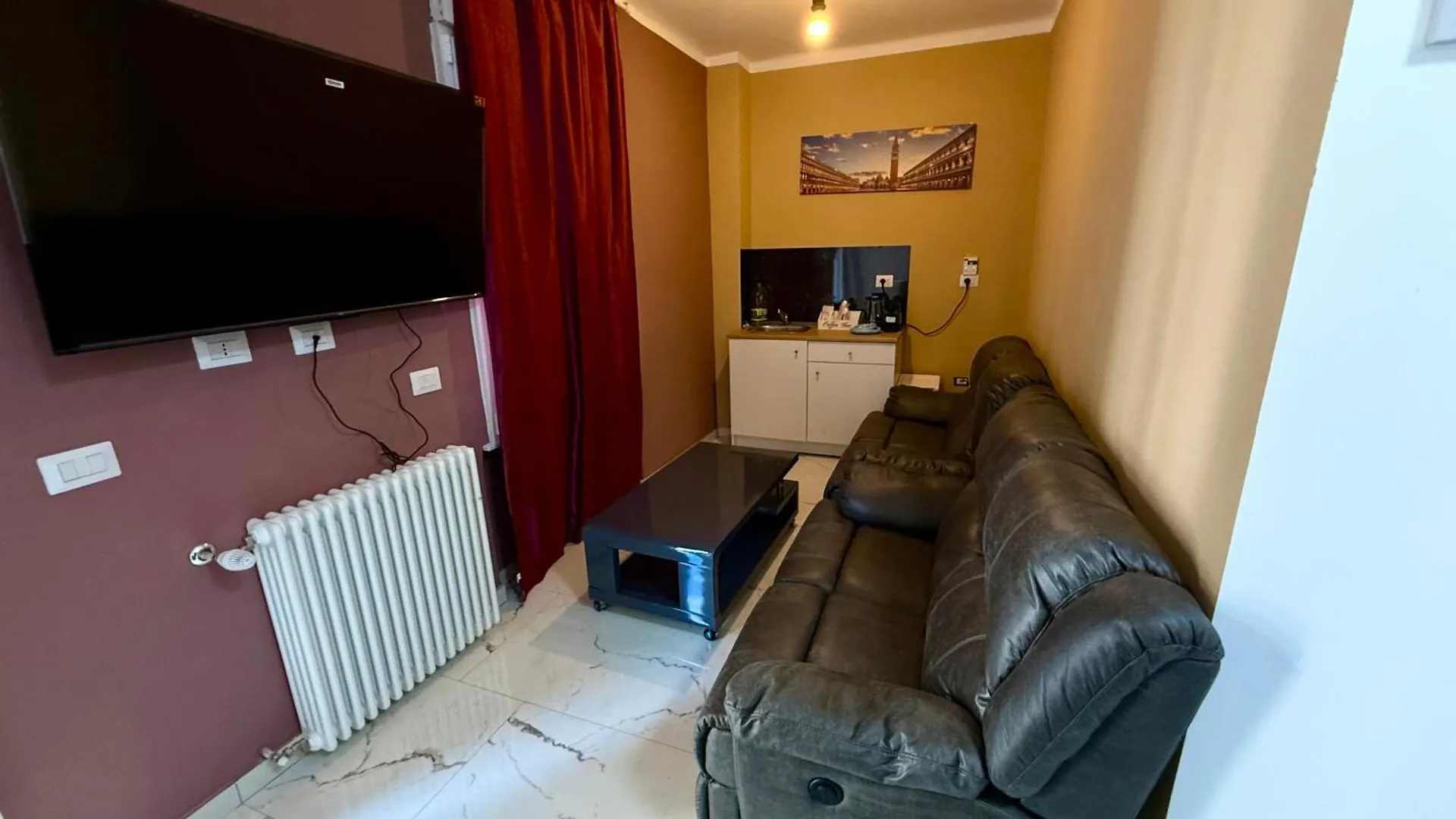 Luna Guest House Pisa